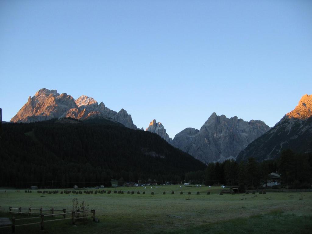 Hotel Schoenblick Sexten ภายนอก รูปภาพ