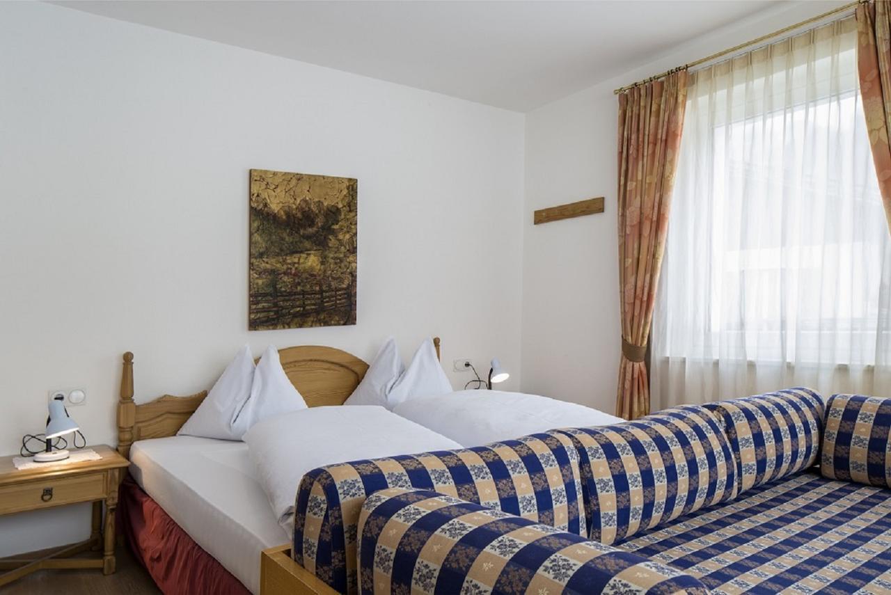 Hotel Schoenblick Sexten ภายนอก รูปภาพ