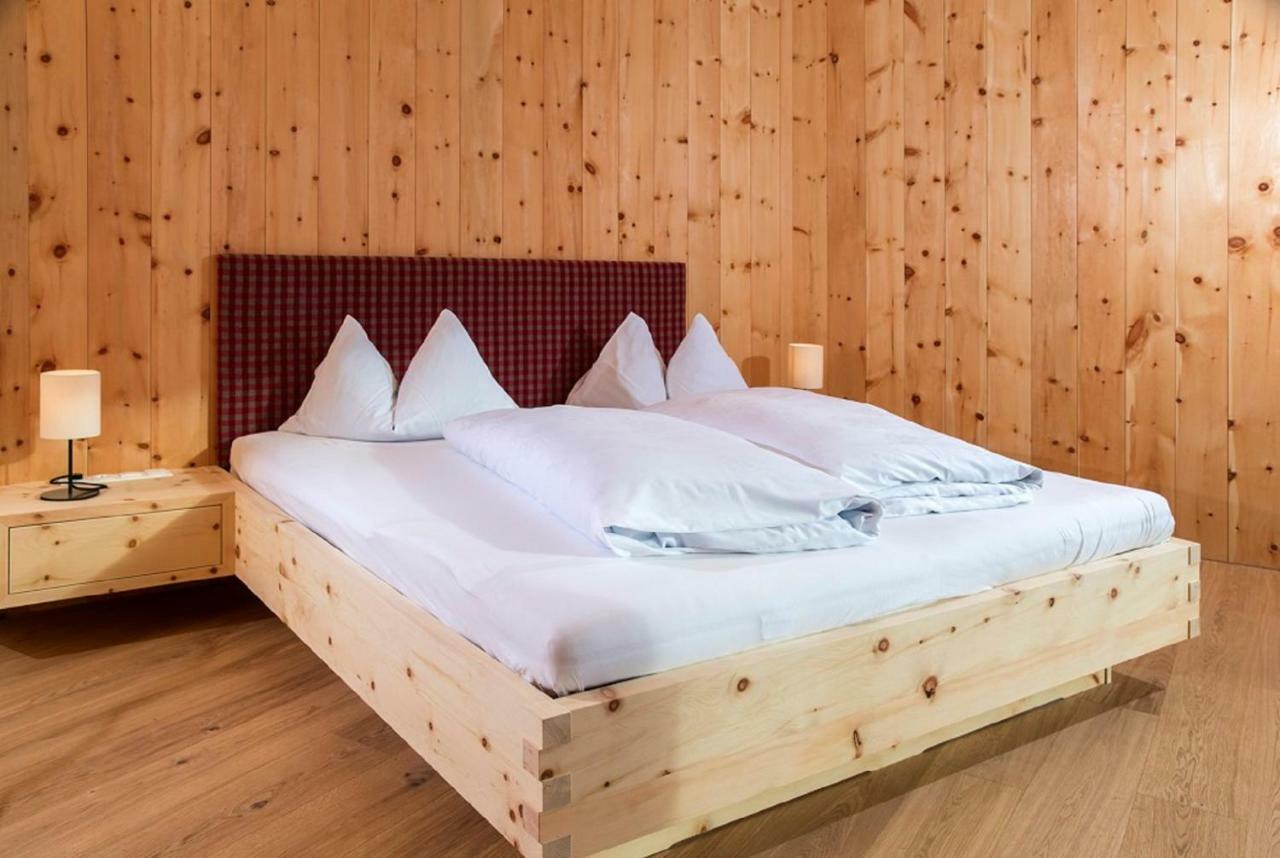 Hotel Schoenblick Sexten ภายนอก รูปภาพ