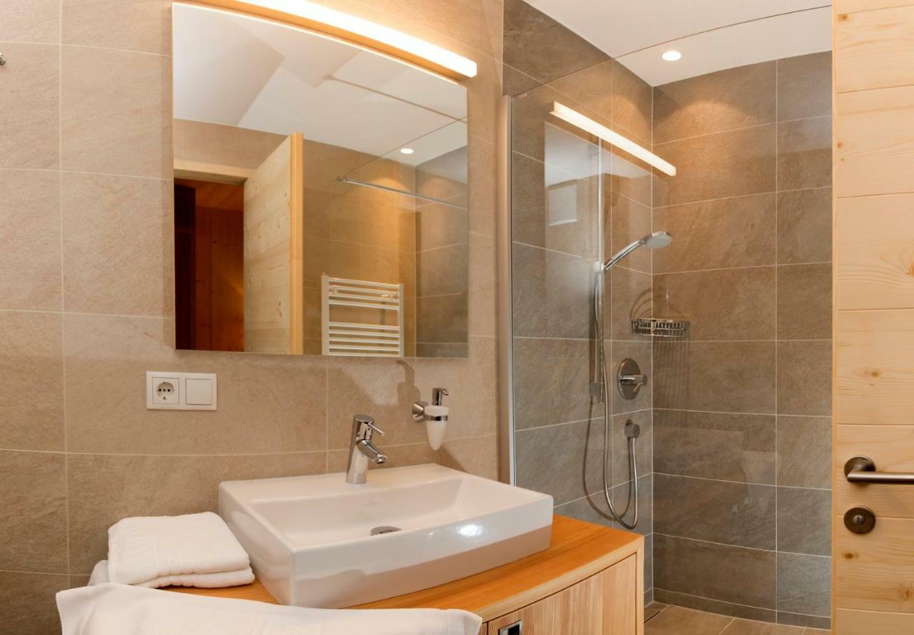 Hotel Schoenblick Sexten ภายนอก รูปภาพ