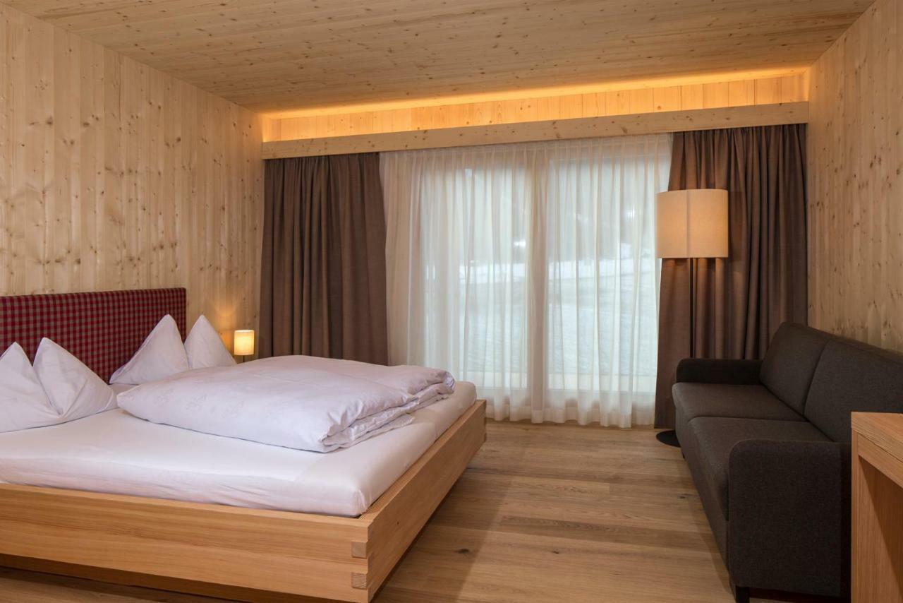 Hotel Schoenblick Sexten ภายนอก รูปภาพ