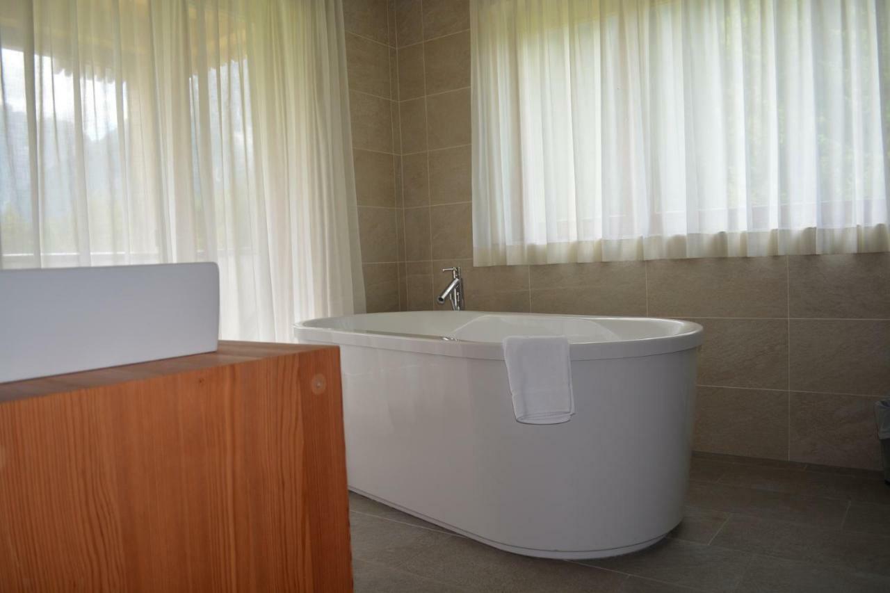 Hotel Schoenblick Sexten ภายนอก รูปภาพ
