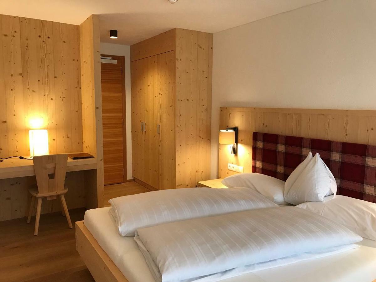 Hotel Schoenblick Sexten ภายนอก รูปภาพ